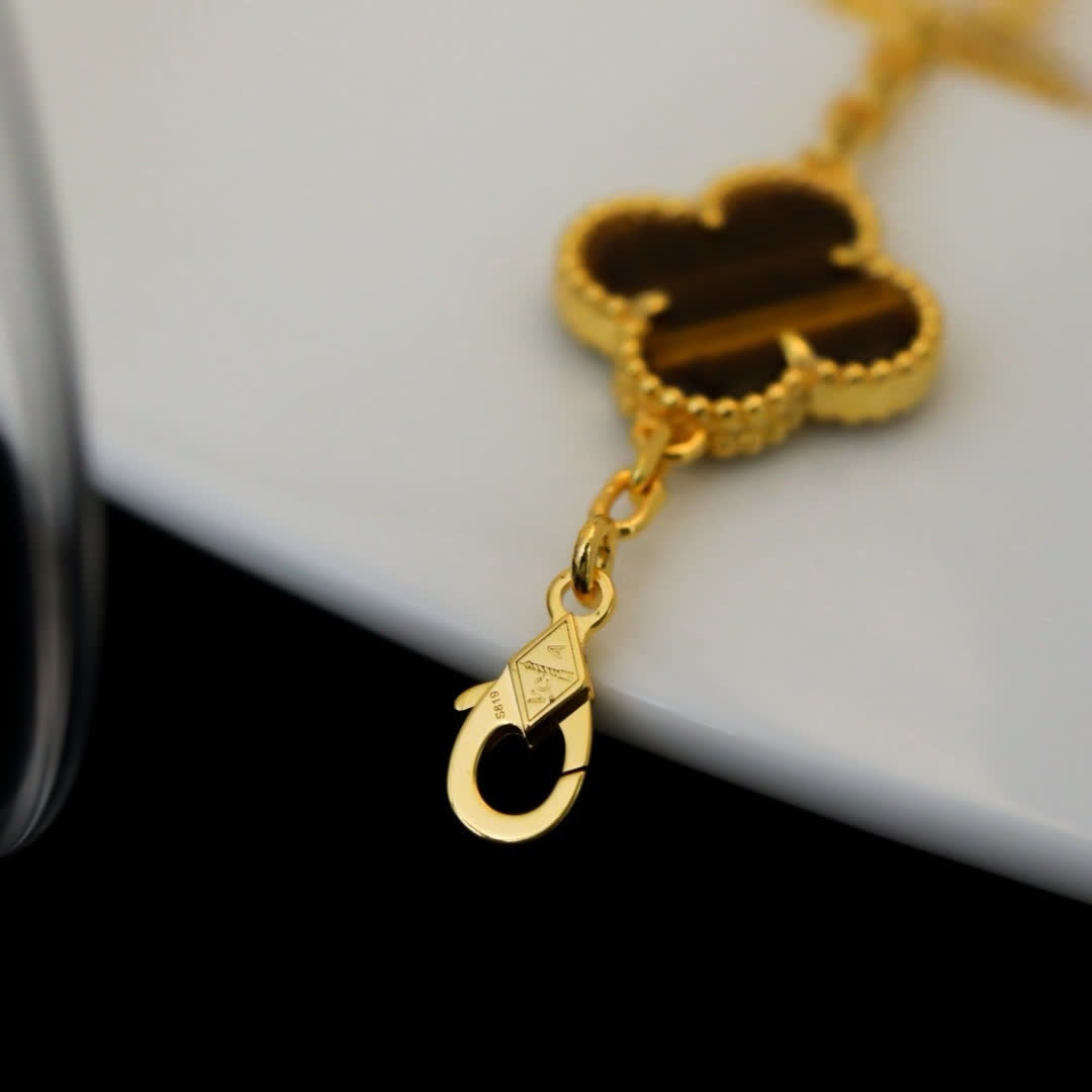 Van Cleef & Arpels Vintage Alhambra Yellow Gold Tiger's Eye Bracelet